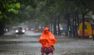 石家庄暴雨开启看海模式